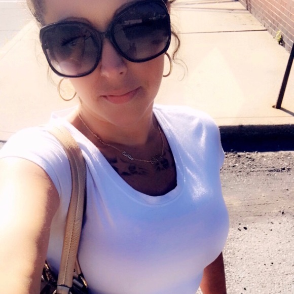 Meet your Posher, Nikki - Picture 4 of 4